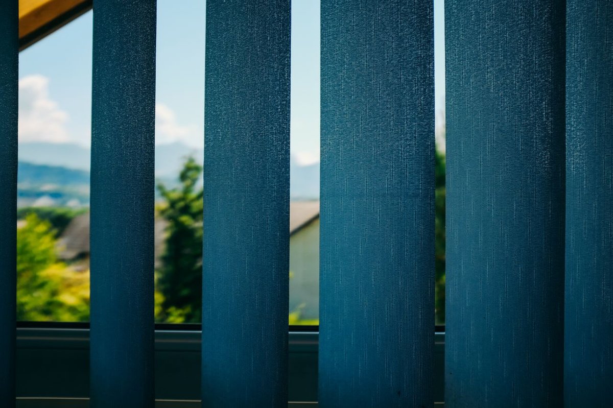 vertical window blinds