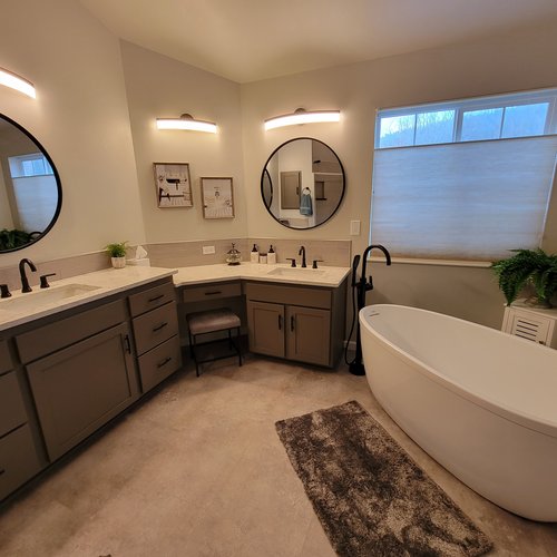 Shower and backsplash gallery by Pro Floors & Blinds in Spokane, WA