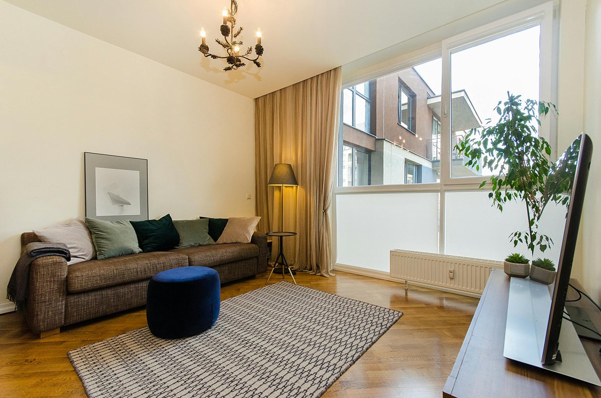 pexels-karolina-k-2149378526-30580637